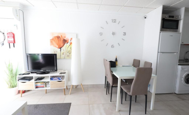 Herverkoop - Bungalow - Gelijkvloers - Torrevieja - La Siesta - El Salado - Torreta