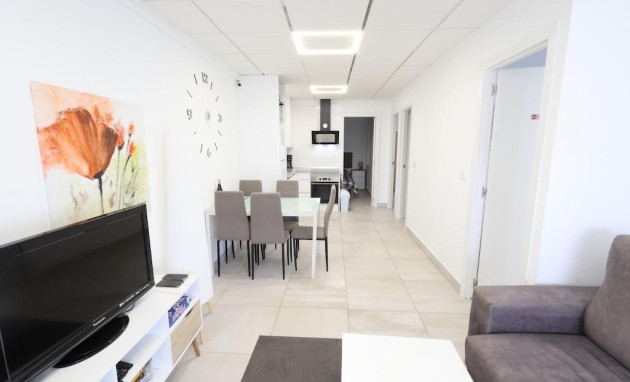 Herverkoop - Bungalow - Gelijkvloers - Torrevieja - La Siesta - El Salado - Torreta