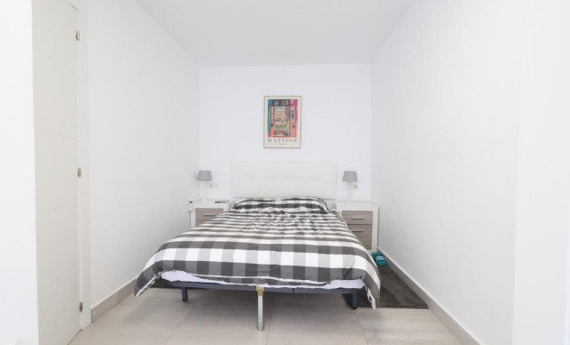 Herverkoop - Bungalow - Gelijkvloers - Torrevieja - La Siesta - El Salado - Torreta
