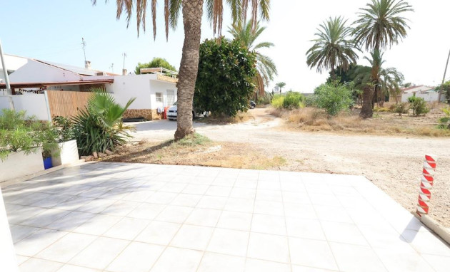 Herverkoop - Bungalow - Gelijkvloers - Torrevieja - La Siesta - El Salado - Torreta