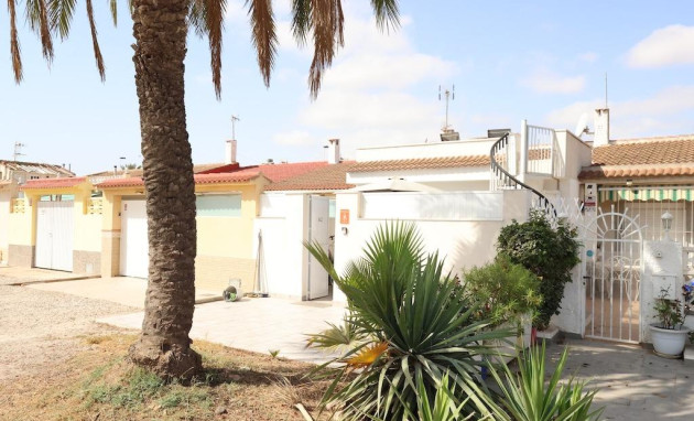 Herverkoop - Bungalow - Gelijkvloers - Torrevieja - La Siesta - El Salado - Torreta