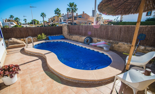 Resale - House - Algorfa
