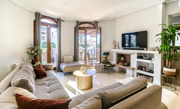 Resale - House - Algorfa