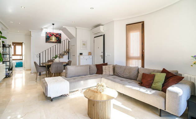 Resale - House - Algorfa