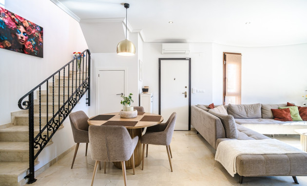 Resale - House - Algorfa