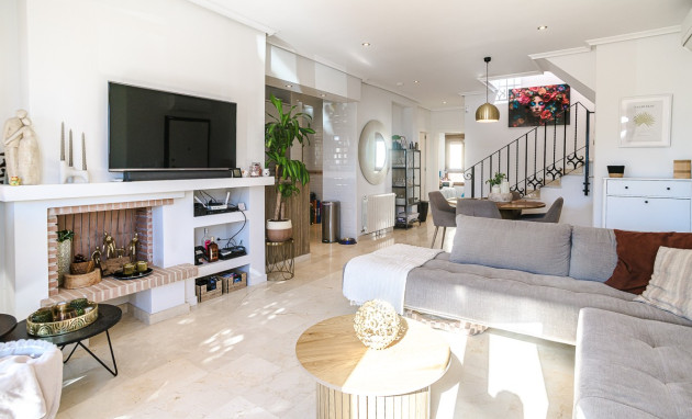 Resale - House - Algorfa