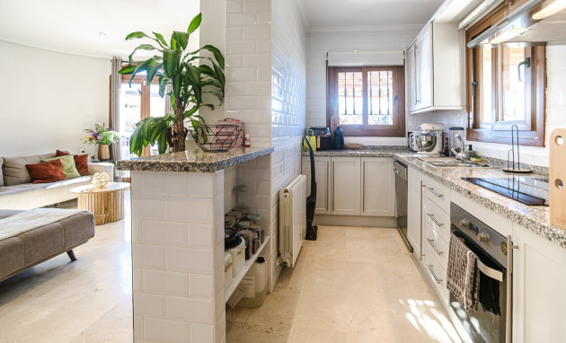 Resale - House - Algorfa