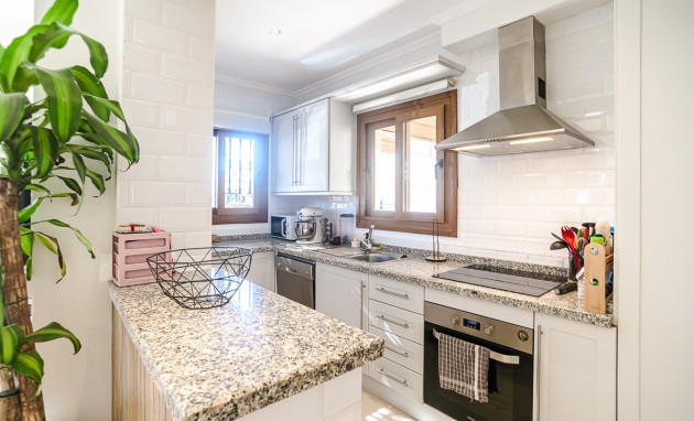 Resale - House - Algorfa