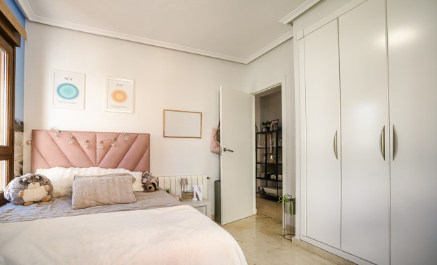 Resale - House - Algorfa
