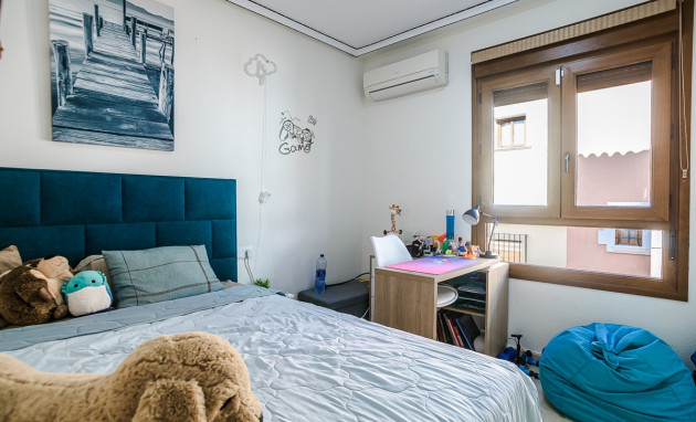 Resale - House - Algorfa