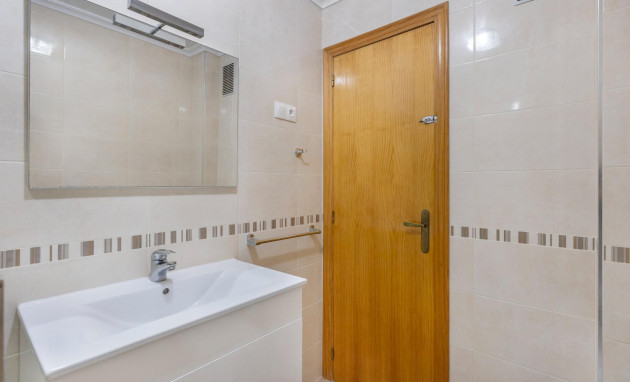Herverkoop - Apartment - Torrevieja - La Mata pueblo