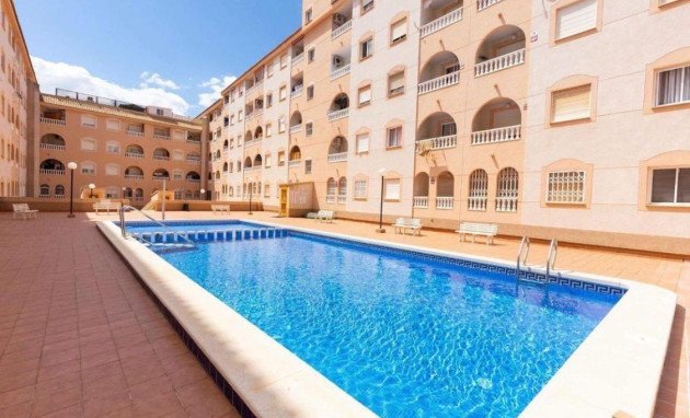Resale - Apartment - Torrevieja - torrevieja