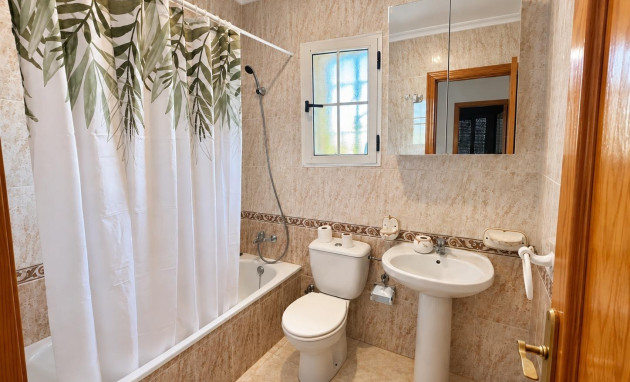 Herverkoop - Terraced house - Torrevieja - El limonar