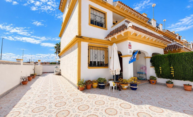 Herverkoop - Terraced house - Torrevieja - El limonar