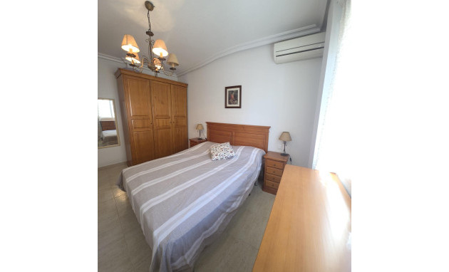 Herverkoop - Bungalow - Gelijkvloers - Torrevieja - Centro
