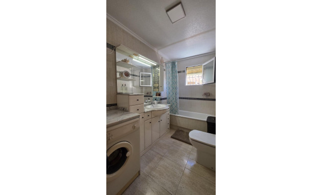 Herverkoop - Bungalow - Gelijkvloers - Torrevieja - Centro