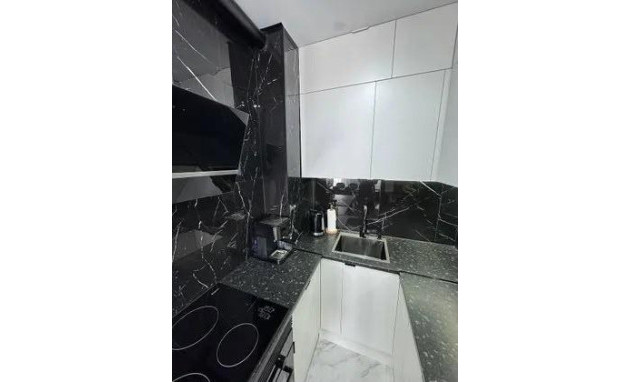 Herverkoop - Terraced house - Torrevieja - Carrefour