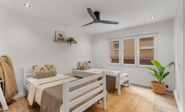 Revente - Apartment - Torrevieja - Playa del cura