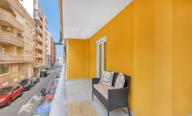 Revente - Apartment - Torrevieja - Playa del cura