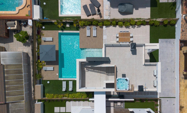 Herverkoop - Villa - Torrevieja - La Siesta - El Salado - Torreta