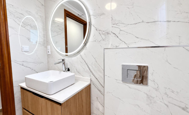 Herverkoop - Apartment - Orihuela Costa - Campoamor