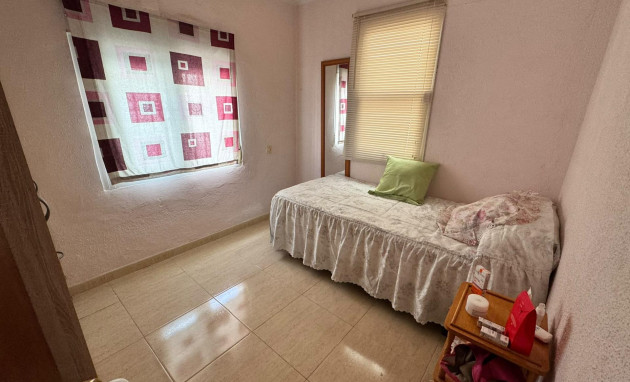 Herverkoop - Bungalow - Gelijkvloers - Torrevieja - El limonar