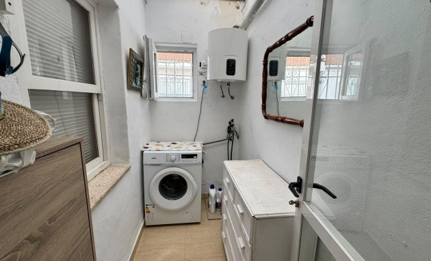 Herverkoop - Bungalow - Gelijkvloers - Torrevieja - El limonar