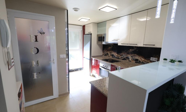 Resale - Apartment - Orihuela Costa - Villamartín-Las Filipinas