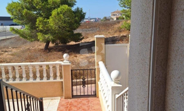 Herverkoop - Bungalow - Gelijkvloers - Torrevieja - Estacion de autobuses