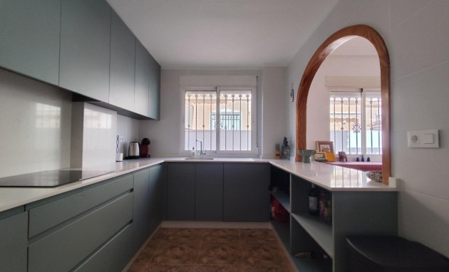 Herverkoop - Bungalow - Gelijkvloers - Orihuela Costa - Campoamor