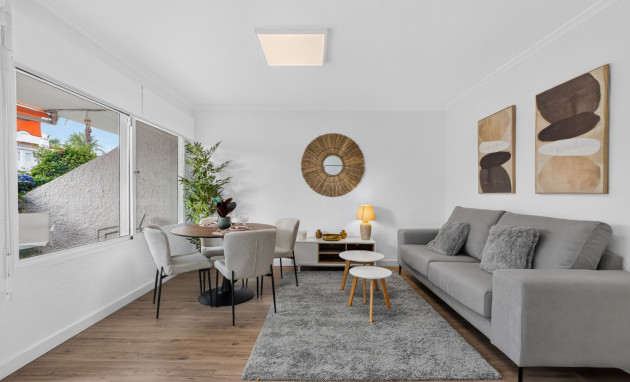 Resale - Apartment - Orihuela Costa - Villamartin
