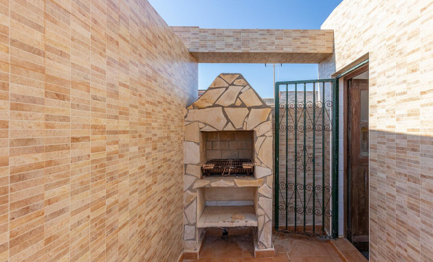 Herverkoop - Terraced house - Torrevieja - Cala de cabo cervera