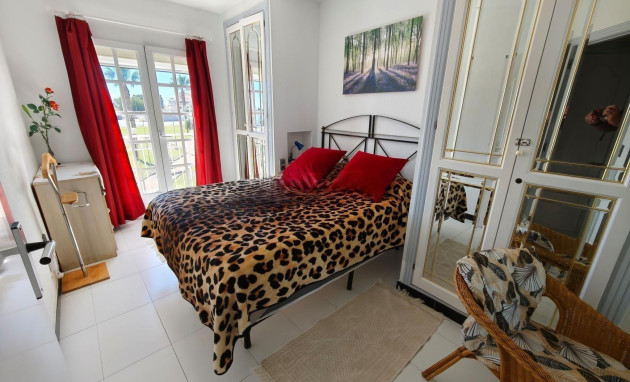 Herverkoop - Bungalow - Gelijkvloers - Torrevieja - La siesta