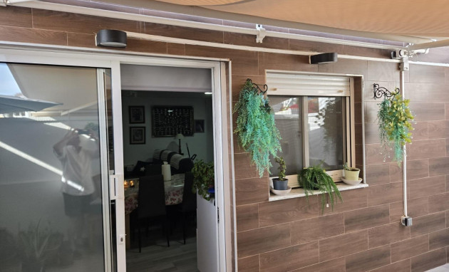Herverkoop - Bungalow - Gelijkvloers - Torrevieja - La Siesta - El Salado - Torreta