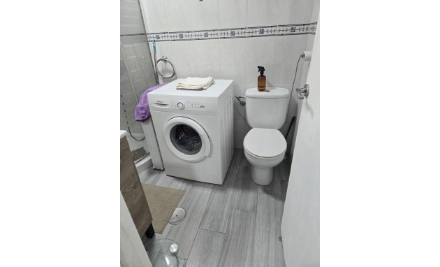 Herverkoop - Bungalow - Gelijkvloers - Torrevieja - La Siesta - El Salado - Torreta