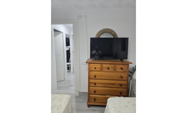Herverkoop - Bungalow - Gelijkvloers - Torrevieja - La Siesta - El Salado - Torreta