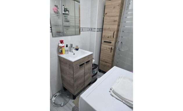 Herverkoop - Bungalow - Gelijkvloers - Torrevieja - La Siesta - El Salado - Torreta
