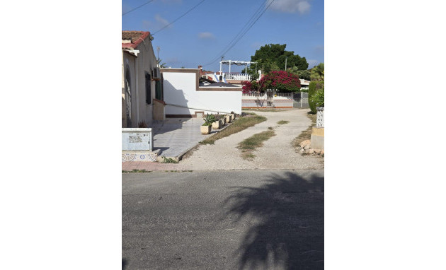 Herverkoop - Bungalow - Gelijkvloers - Torrevieja - La Siesta - El Salado - Torreta