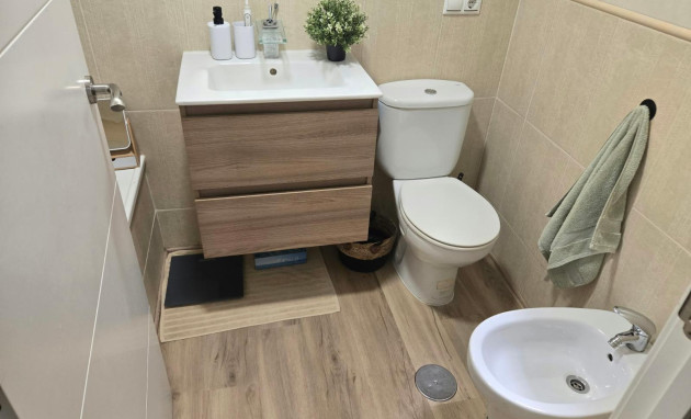 Resale - Apartment - Torrevieja - torrevieja