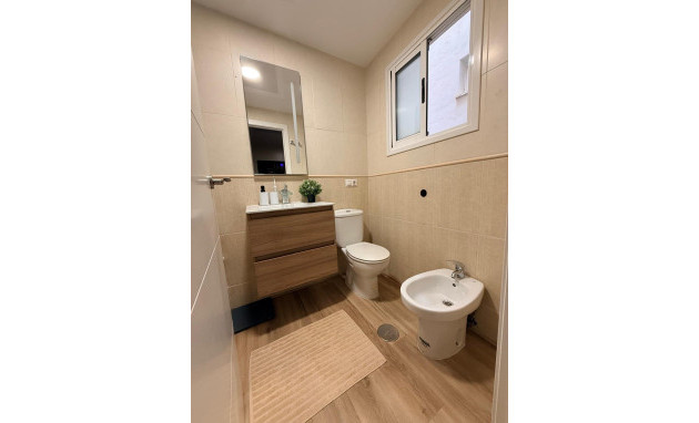 Resale - Apartment - Torrevieja - torrevieja