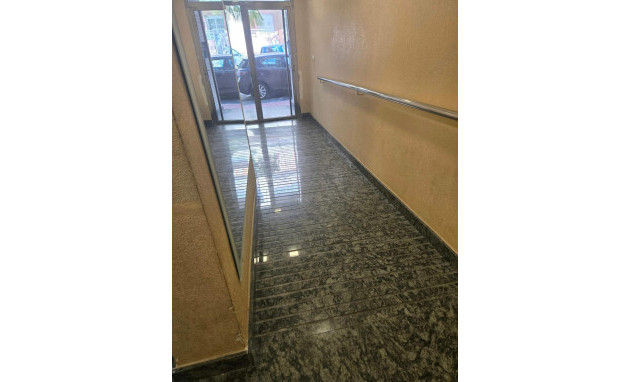 Resale - Apartment - Torrevieja - torrevieja