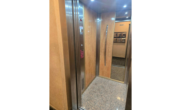 Resale - Apartment - Torrevieja - torrevieja