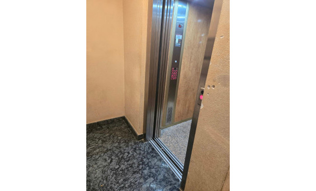 Resale - Apartment - Torrevieja - torrevieja
