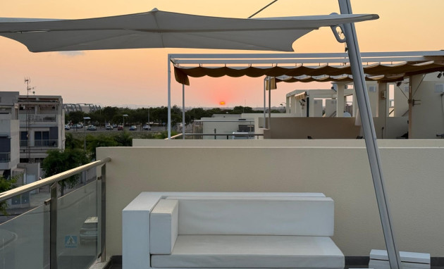 Resale - Bungalow - Groundfloor - Pilar de la Horadada - Mil Palmeras