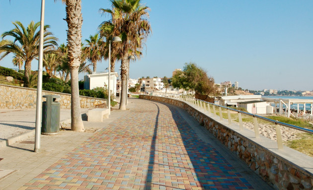 Resale - Bungalow - Groundfloor - Pilar de la Horadada - Mil Palmeras