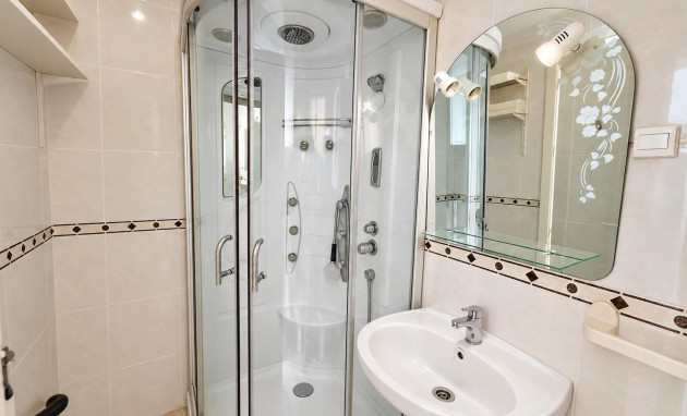 Herverkoop - Bungalow - Gelijkvloers - Torrevieja - Torreblanca