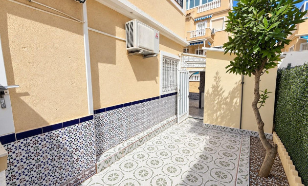 Herverkoop - Bungalow - Gelijkvloers - Torrevieja - Torreblanca