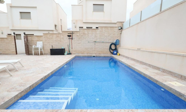 Herverkoop - Villa - Orihuela Costa - Villamartín-Las Filipinas