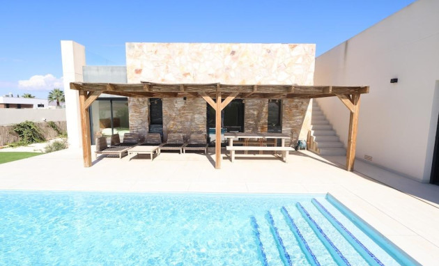 Resale - Villa - Algorfa - Comunidad valenciana