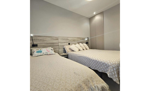 Resale - Apartment - Guardamar del Segura - Urbanizaciones